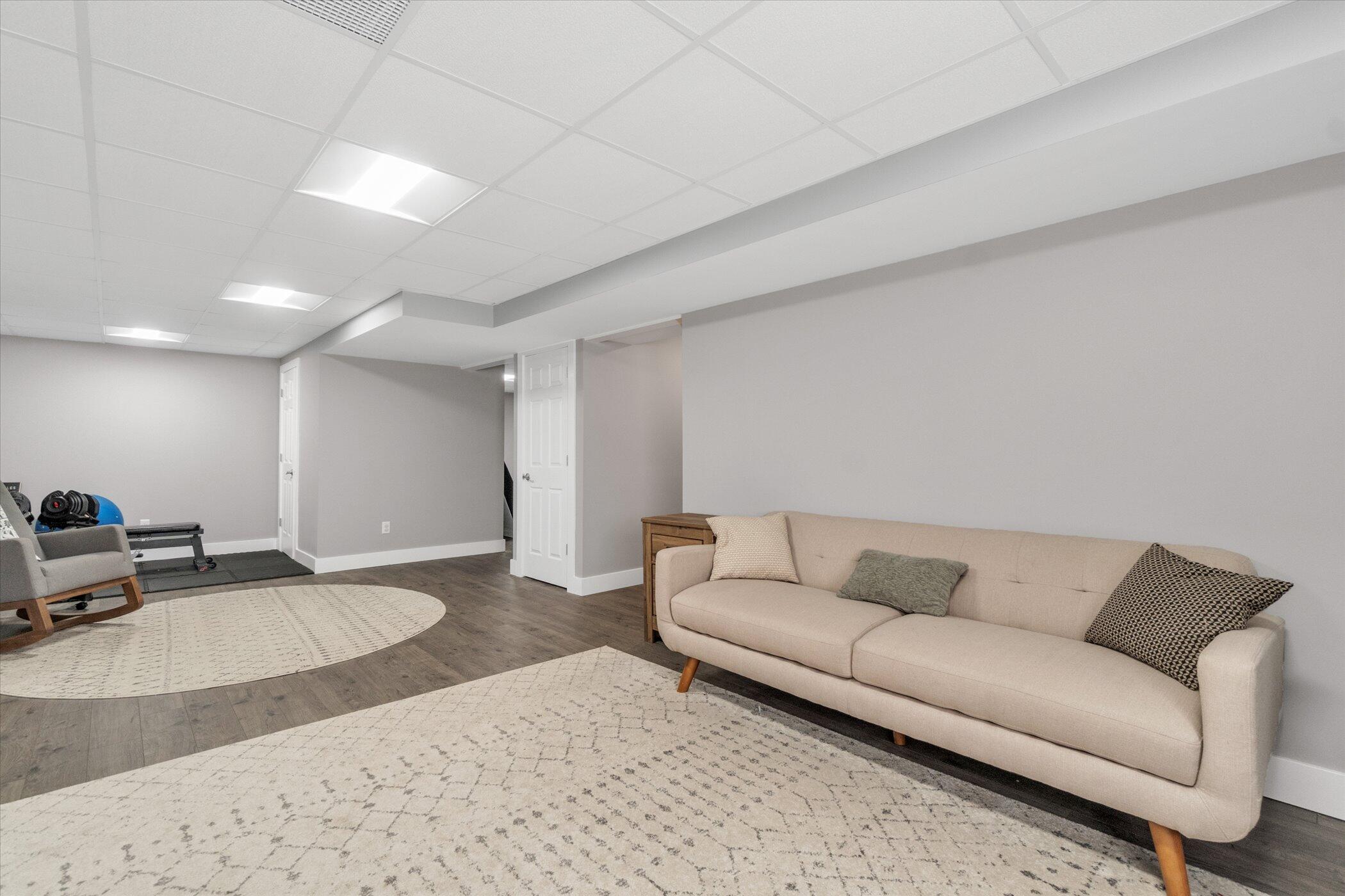 4048 Franklin Road Jackson, MI 49203 - Photo 34 of 38 38-4048-Franklin-Rd-WindowStill-Real-Est