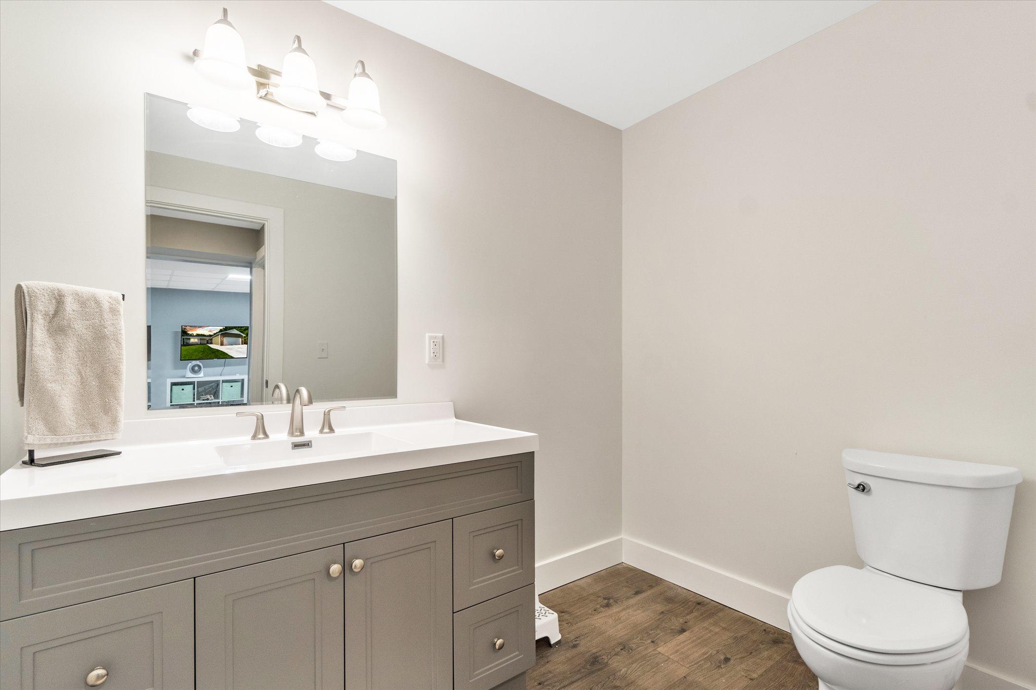 4048 Franklin Road Jackson, MI 49203 - Photo 35 of 38 40-4048-Franklin-Rd-WindowStill-Real-Est