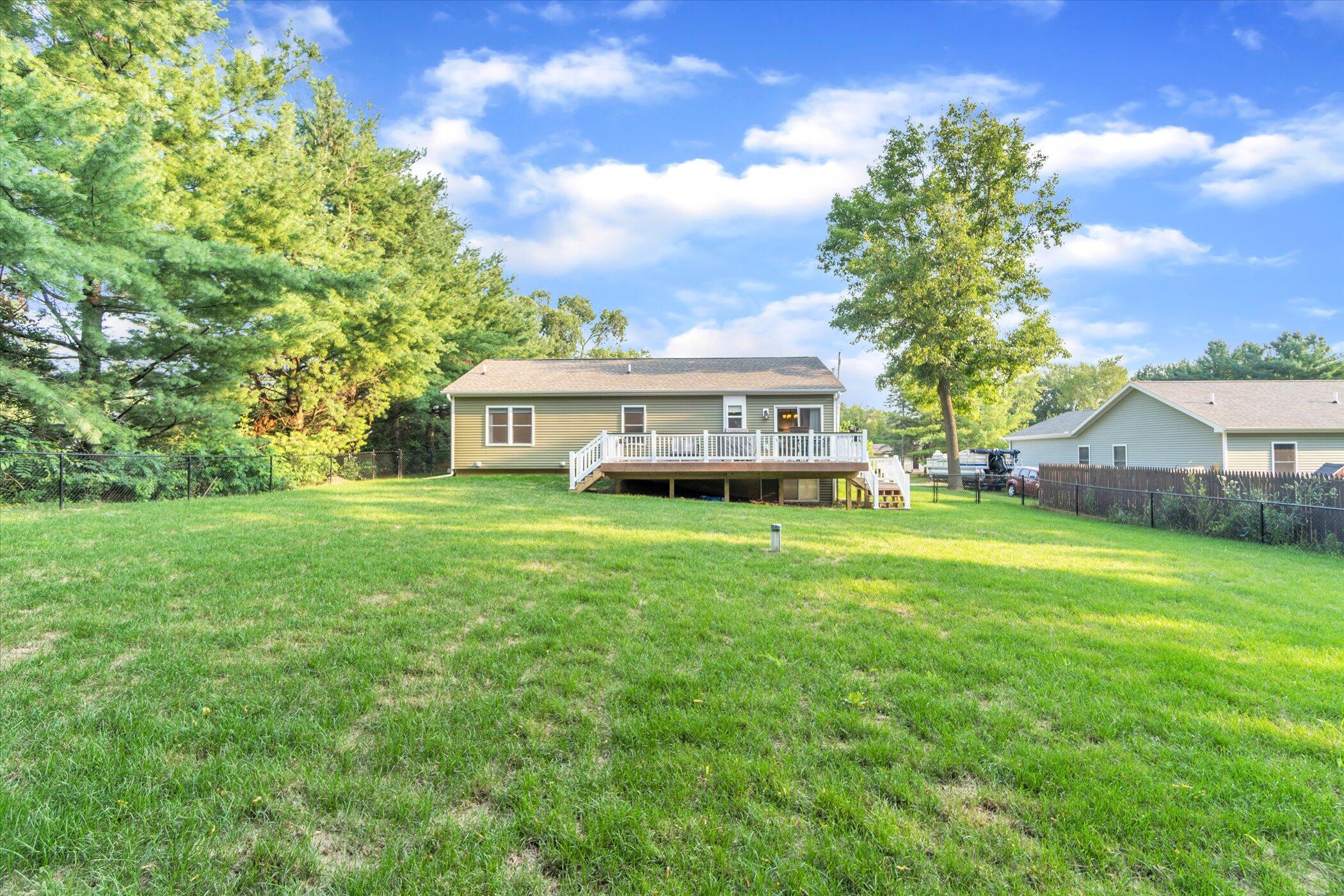 4048 Franklin Road Jackson, MI 49203 - Photo 5 of 38 46-4048-Franklin-Rd-WindowStill-Real-Est