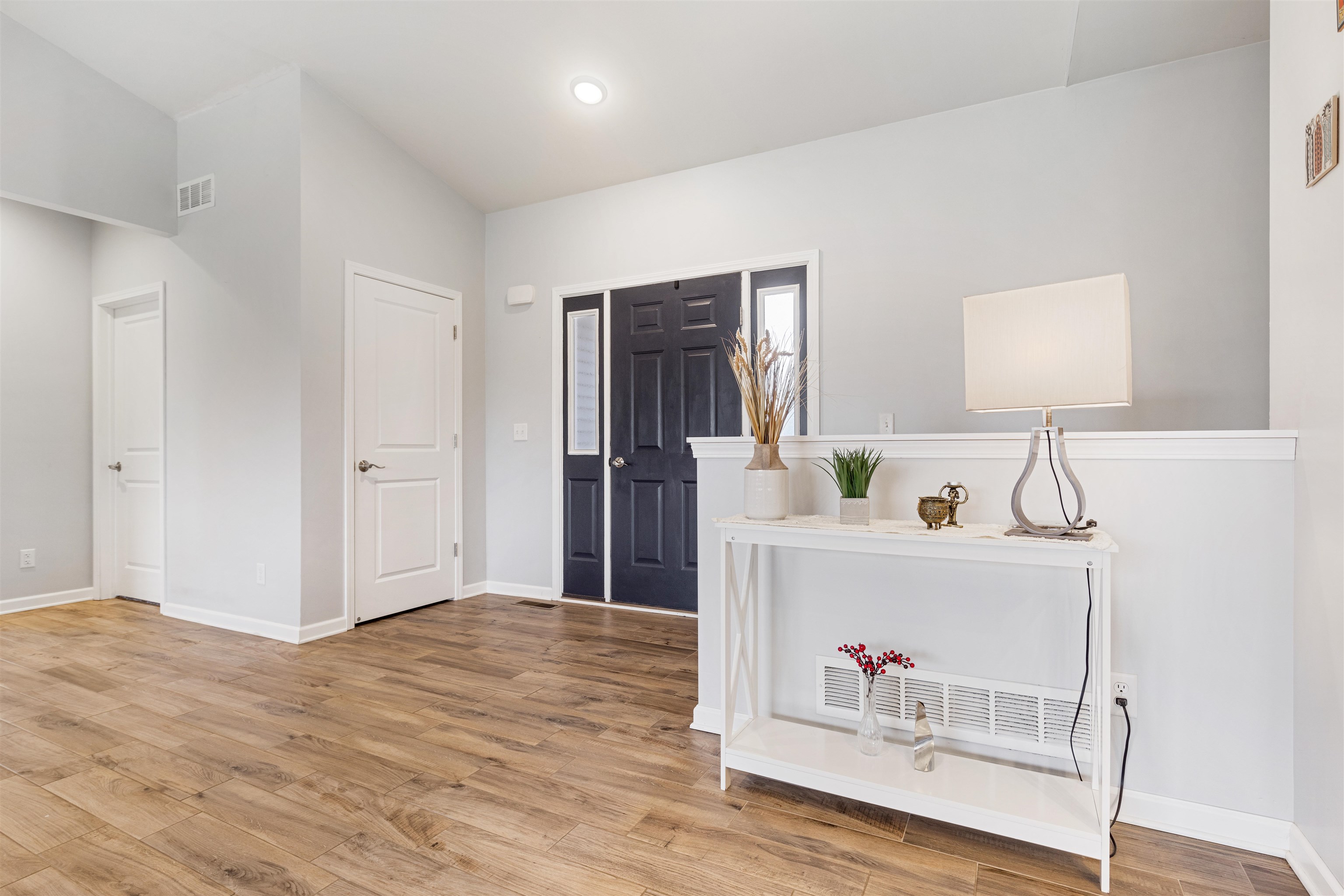 1943 Sawyer Road Belvidere, IL 61008 - Photo 3 of 28 Gallery Image 3