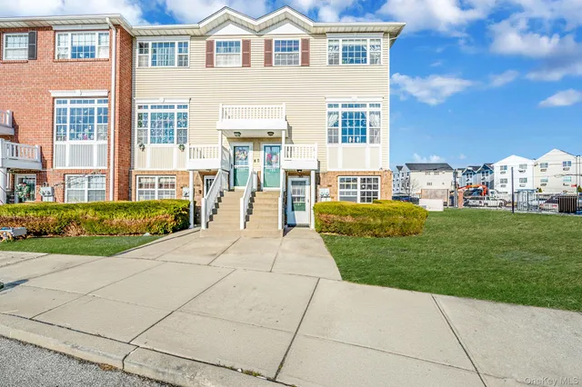 $625,000 | 101 Surf Drive, Unit 23 | Harding Park