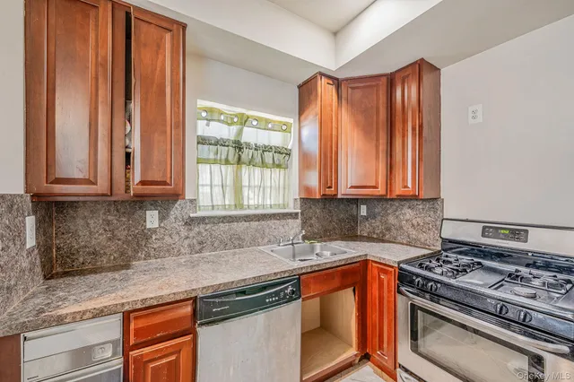 $625,000 | 101 Surf Drive, Unit 23 | Harding Park