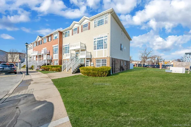 $625,000 | 101 Surf Drive, Unit 23 | Harding Park