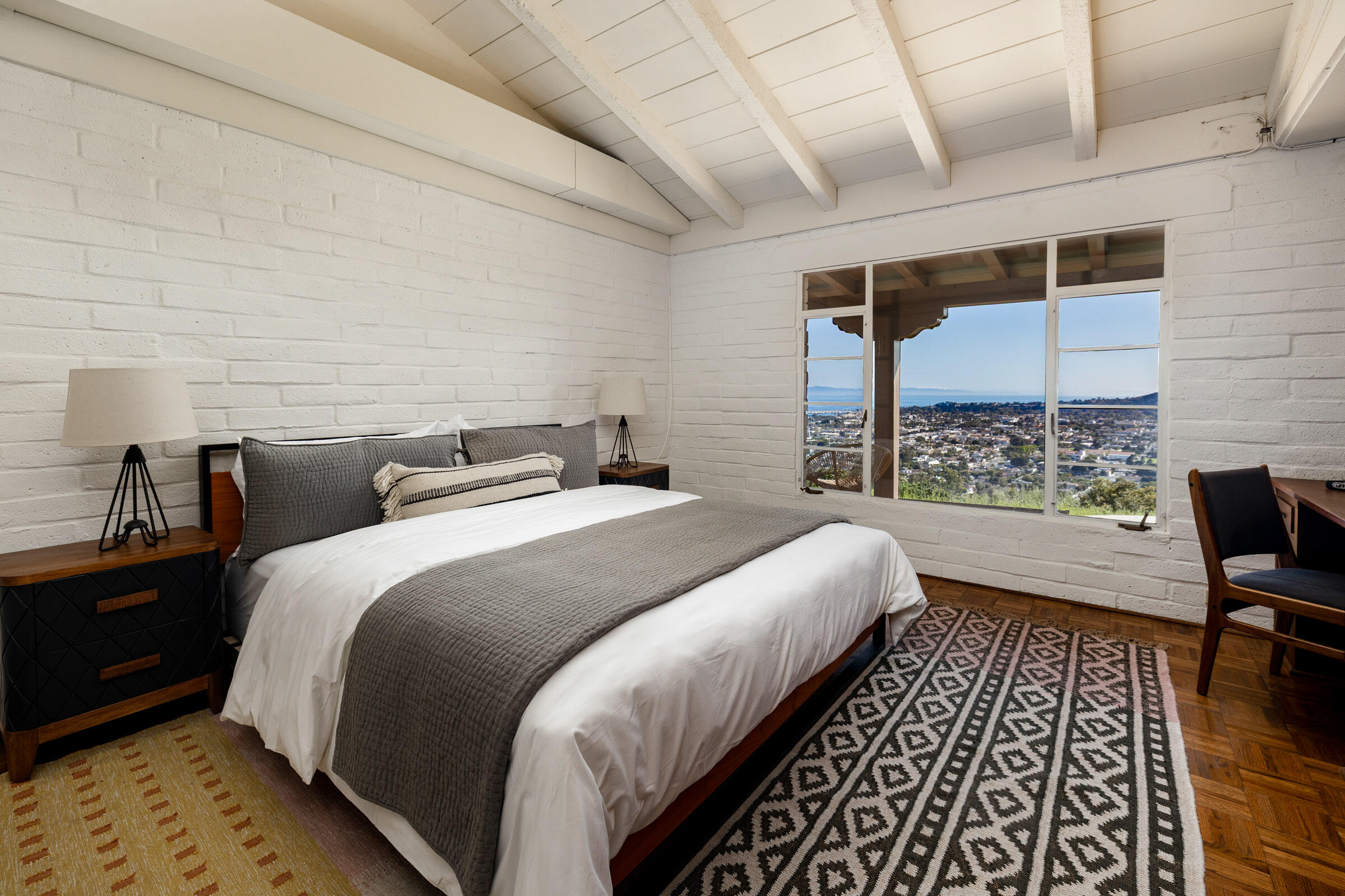 98 Loma Media Road Santa Barbara, CA 93103 - Photo 15 of 23 98_Loma_Media-15