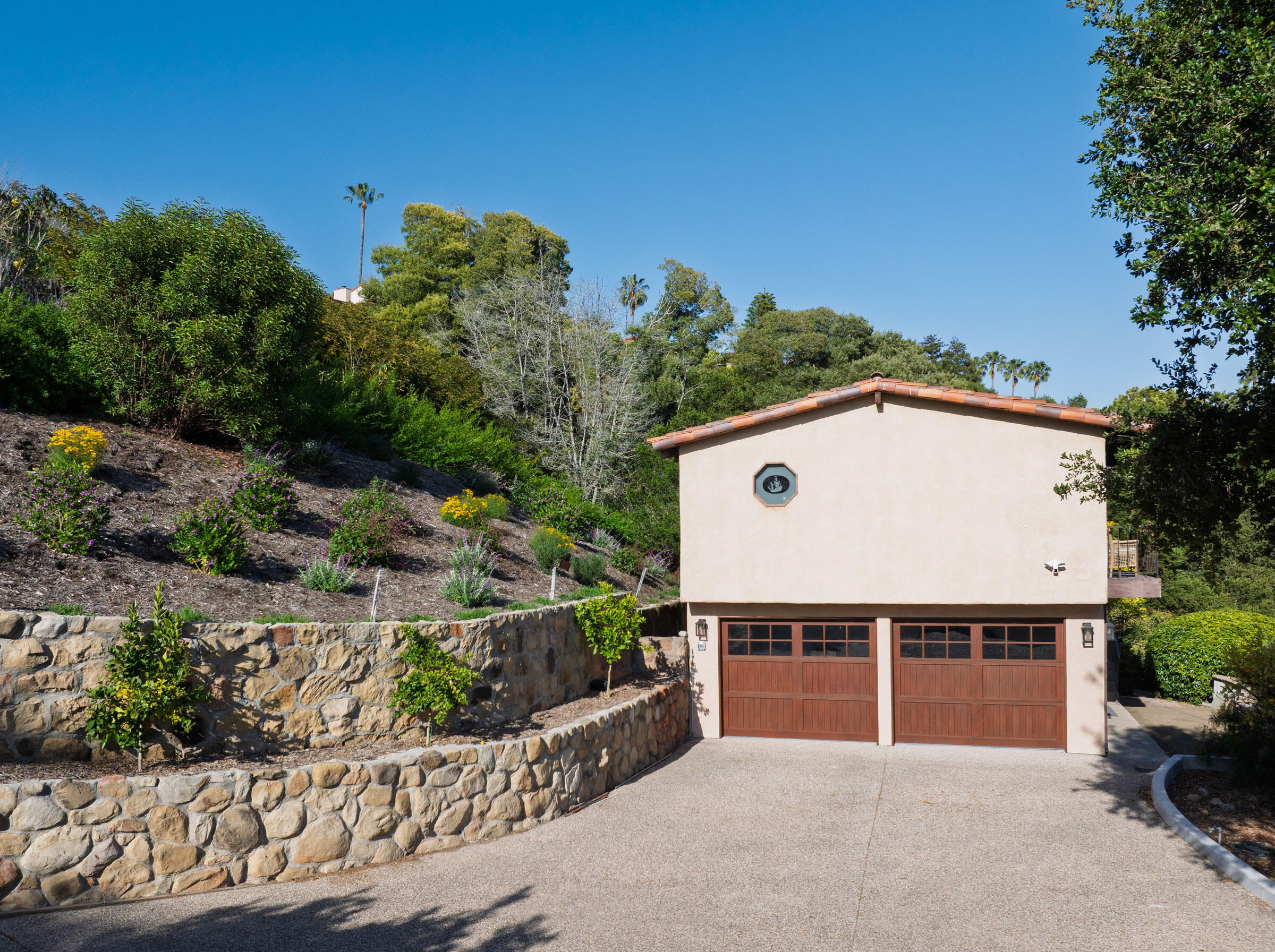 98 Loma Media Road Santa Barbara, CA 93103 - Photo 17 of 23 98_Loma_Media-18