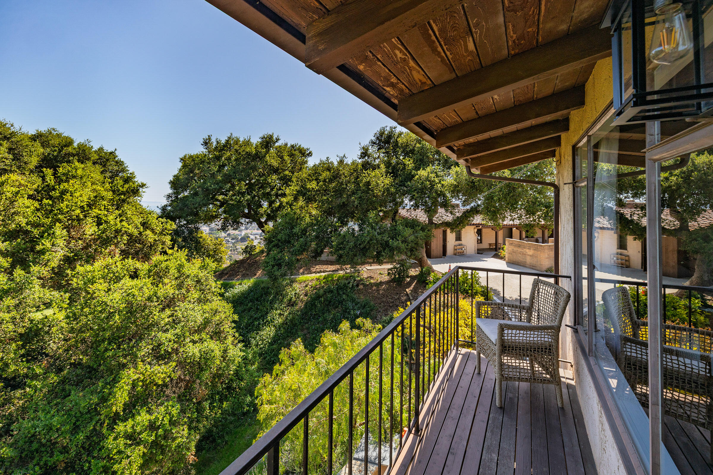 98 Loma Media Road Santa Barbara, CA 93103 - Photo 20 of 23 98_Loma_Media-23