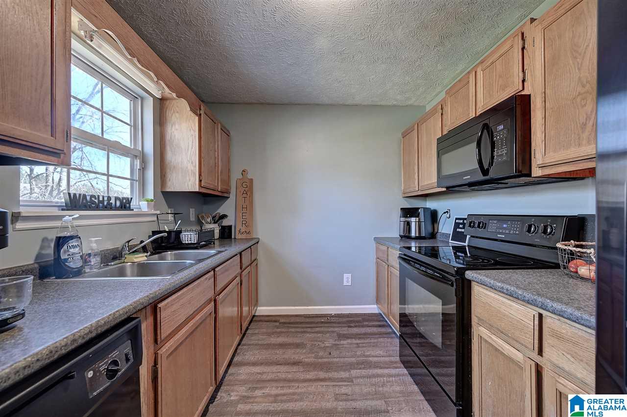 159 Quail Hollow Road Warrior, AL 35180 - Photo 4 of 21