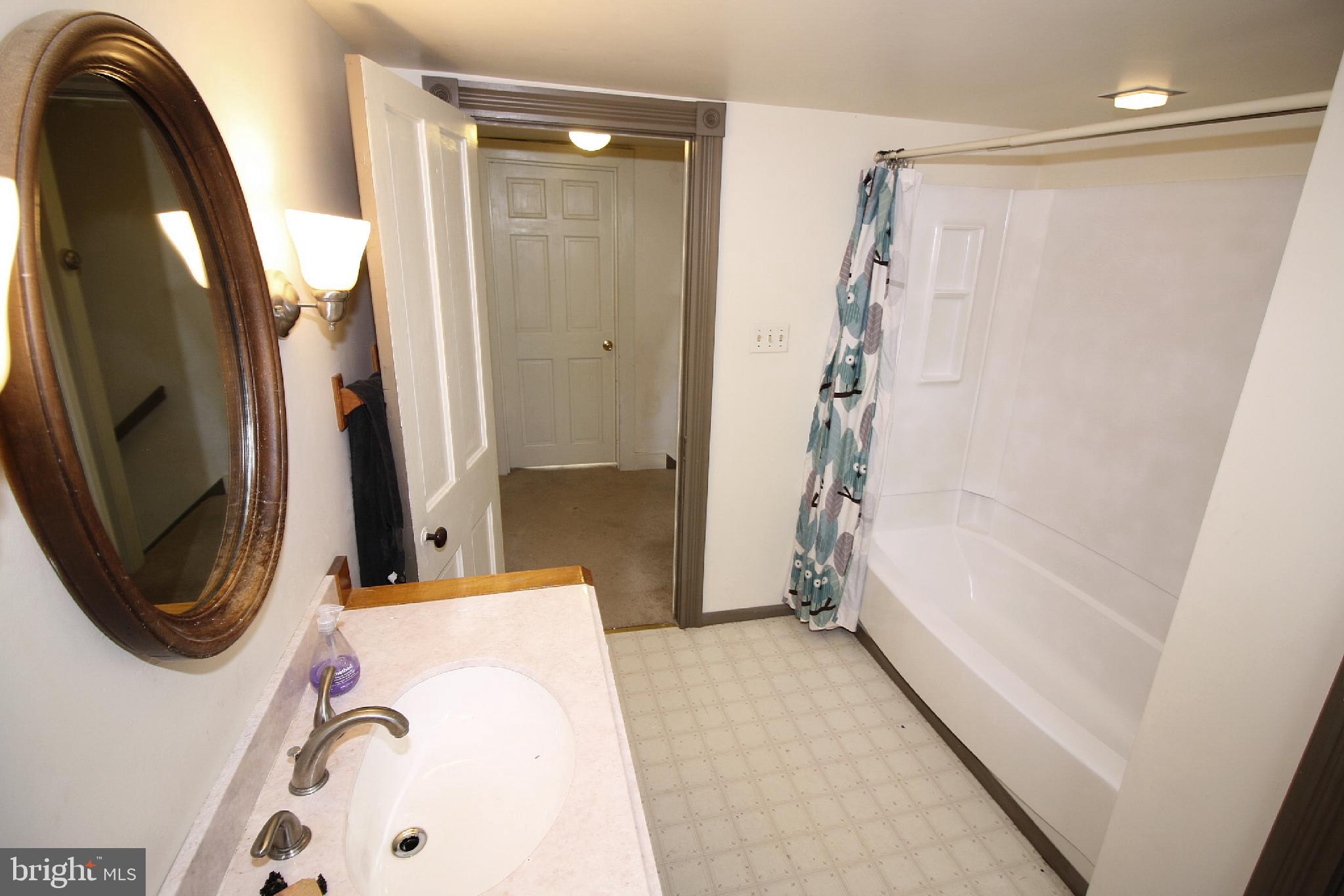 81 Davis Road New Park, PA 17352 - Photo 32 of 45 Full Bathroom