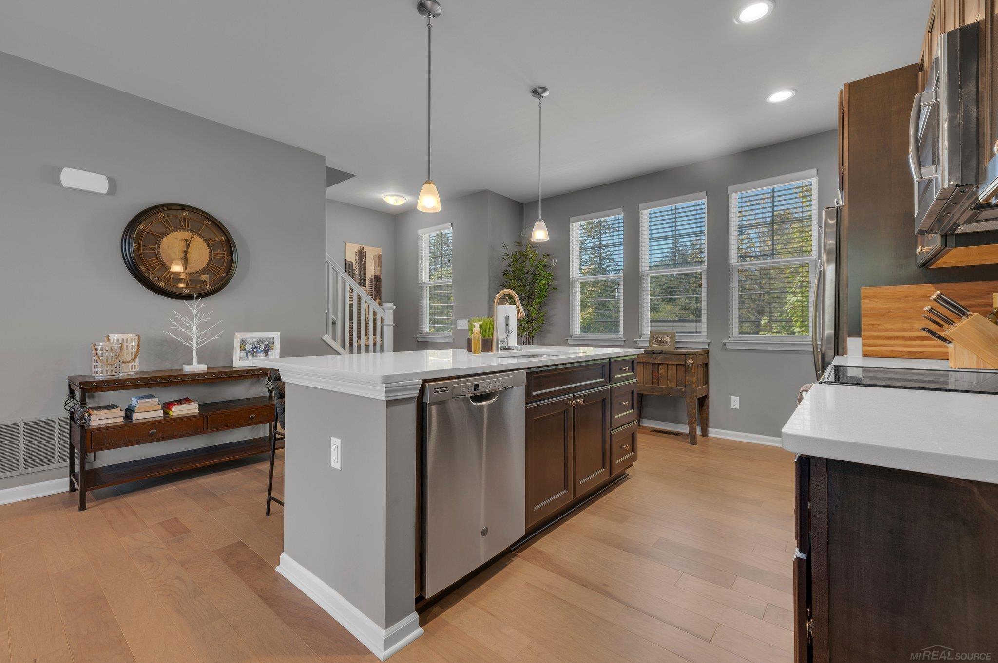 474 North Wixom Road Wixom, MI 48393 - Photo 12 of 29 50157823-fbf31dc2-ab9d-42eb-8974-39ab04e0cf34.JPG