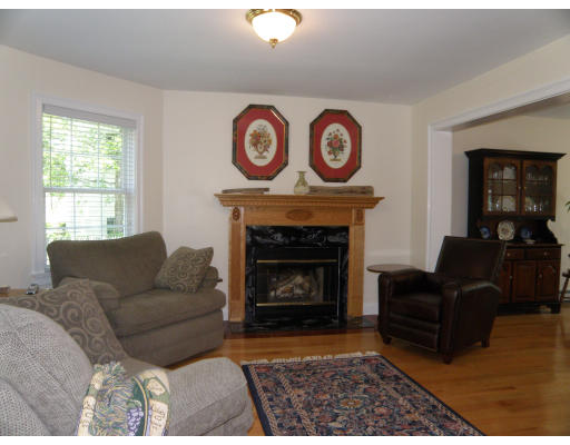 47 Edgar Road Scituate, MA 02066 - Photo 7 of 13 Gallery Image 7