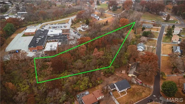 $15,000 | 12135 Mignon Drive, Florissant, MO 63033