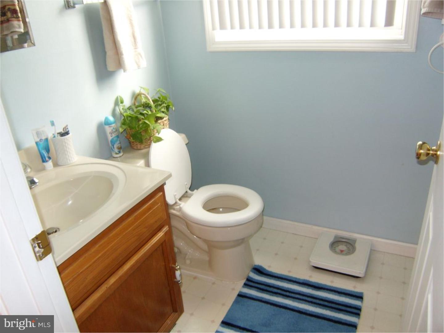2739 Willits Road Philadelphia, PA 19114 - Photo 14 of 18 Bathroom