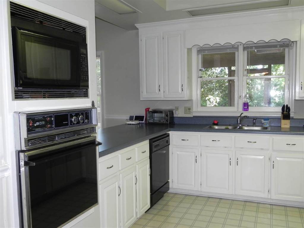 207 Lancaster Drive Anderson, SC 29621 - Photo 9 of 35 Gallery Image 9