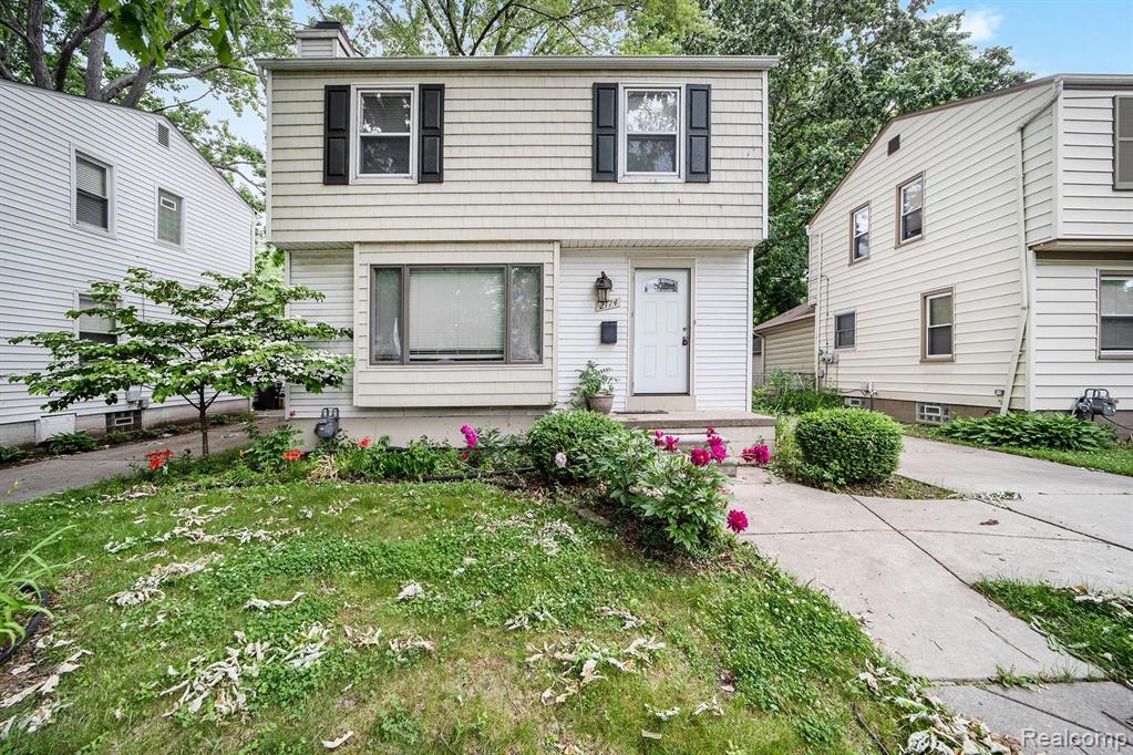 2174 Hampton Road Grosse Pointe Woods, MI 48236 - Photo 1 of 26
