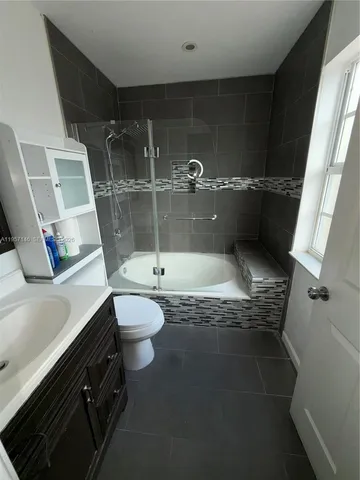 $3,000 | 8712 Northwest 108th Lane, Unit 8712, Hialeah Gardens, FL 33018