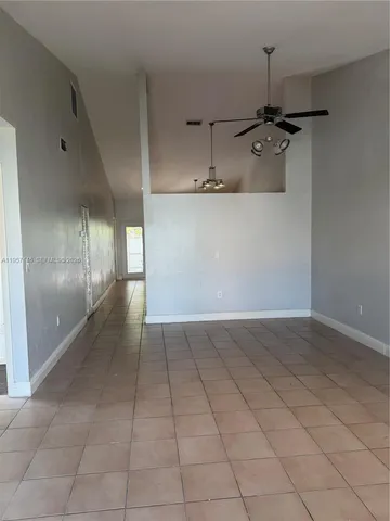 $3,000 | 8712 Northwest 108th Lane, Unit 8712, Hialeah Gardens, FL 33018