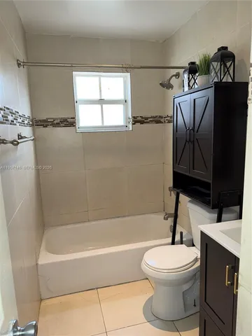 $3,000 | 8712 Northwest 108th Lane, Unit 8712, Hialeah Gardens, FL 33018