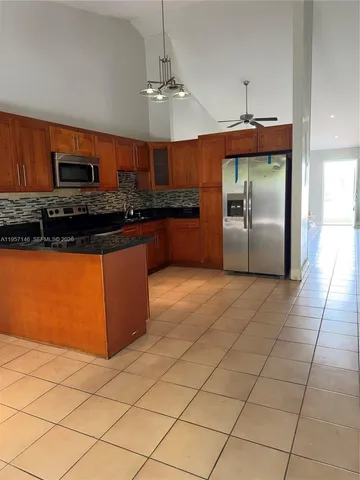 $3,000 | 8712 Northwest 108th Lane, Unit 8712, Hialeah Gardens, FL 33018