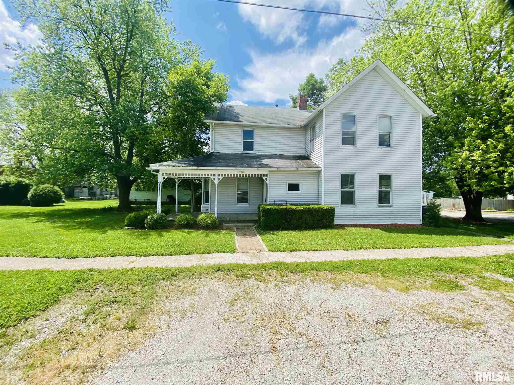 1202 17th Avenue Viola, IL 61486 - Photo 2 of 12