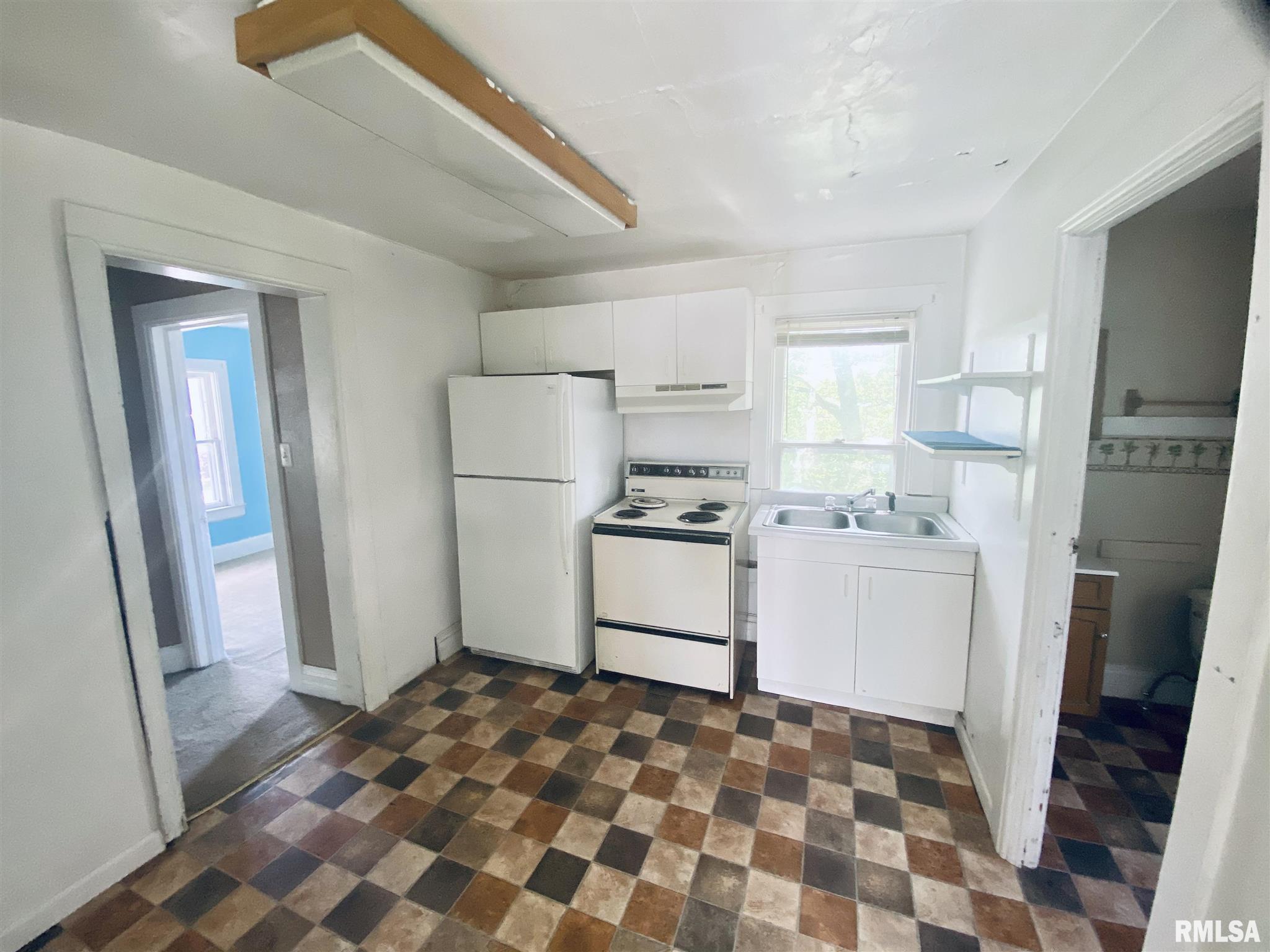 1202 17th Avenue Viola, IL 61486 - Photo 7 of 12