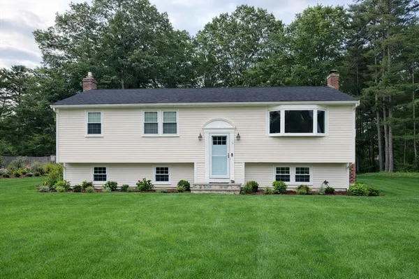 $695,000 | 5 Starling Avenue, Kingston, MA 02364