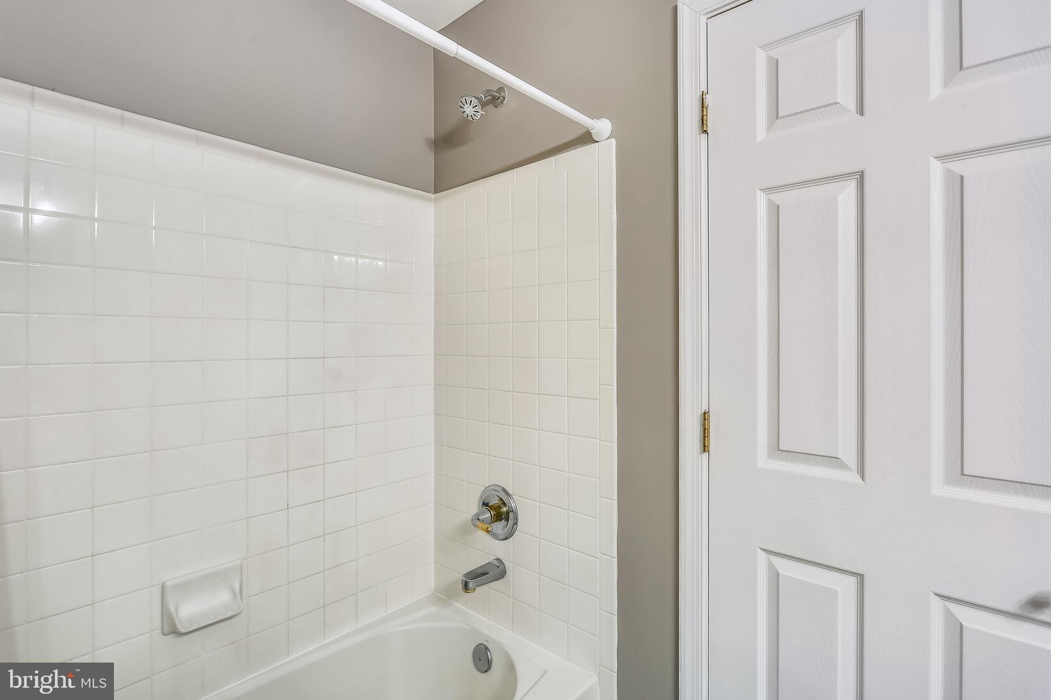 9517 Greenel Road Damascus, MD 20872 - Photo 71 of 98 LOWER TUB/SHOWER