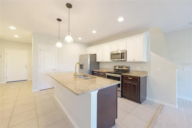 $1,950 | 600 Northern Way, Unit 906, Winter Springs, FL 32708