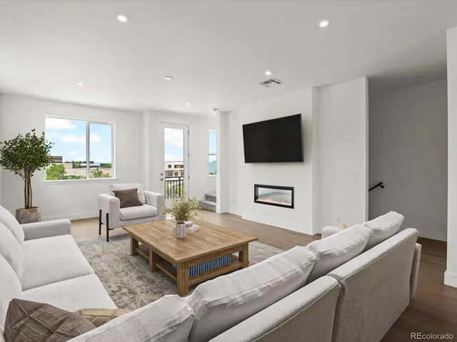 $659,990 | 10 Ascent Trail, Englewood, CO 80112