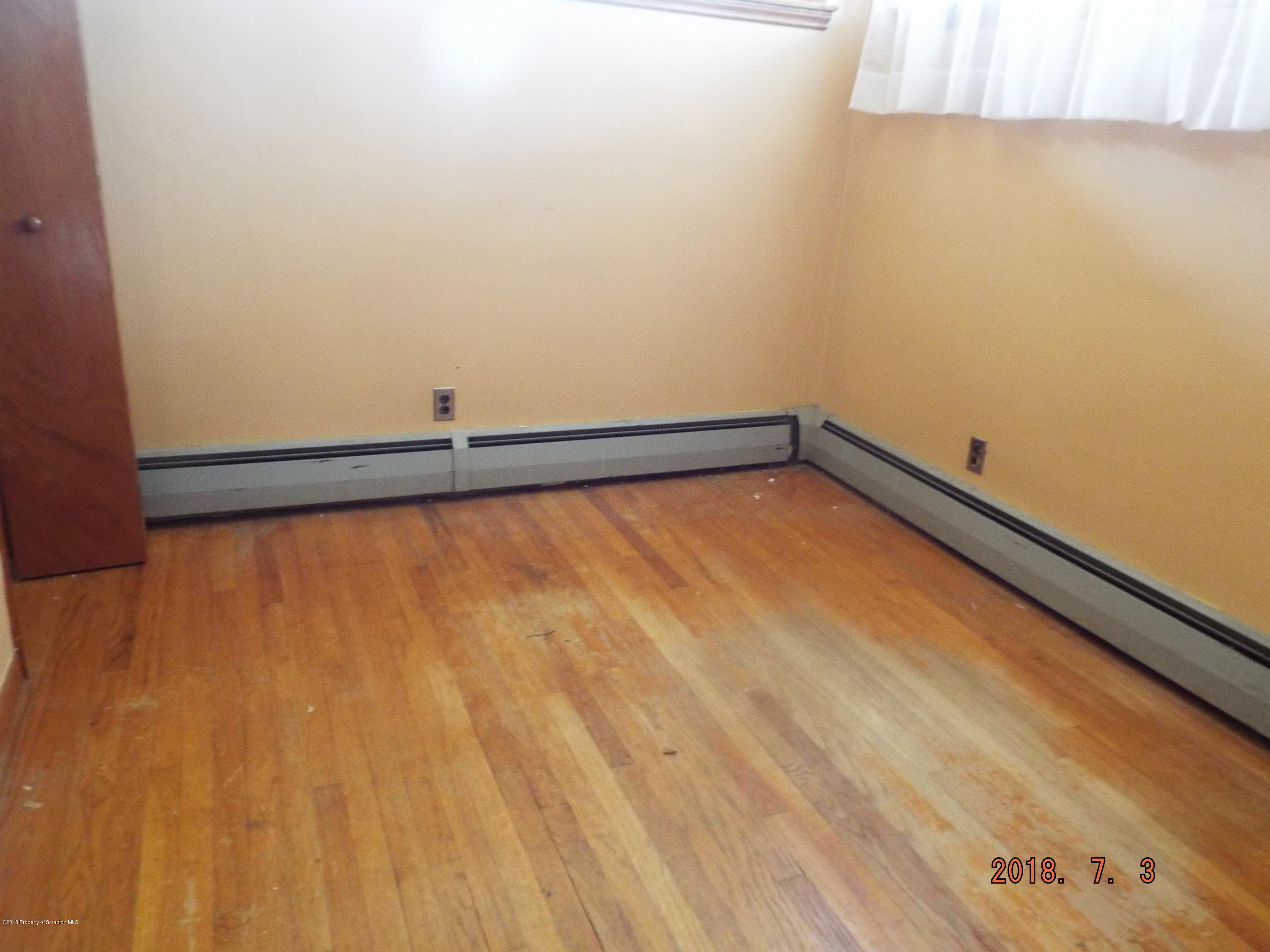 701 Newton Road Scranton, PA 18504 - Photo 8 of 19 Gallery Image 8