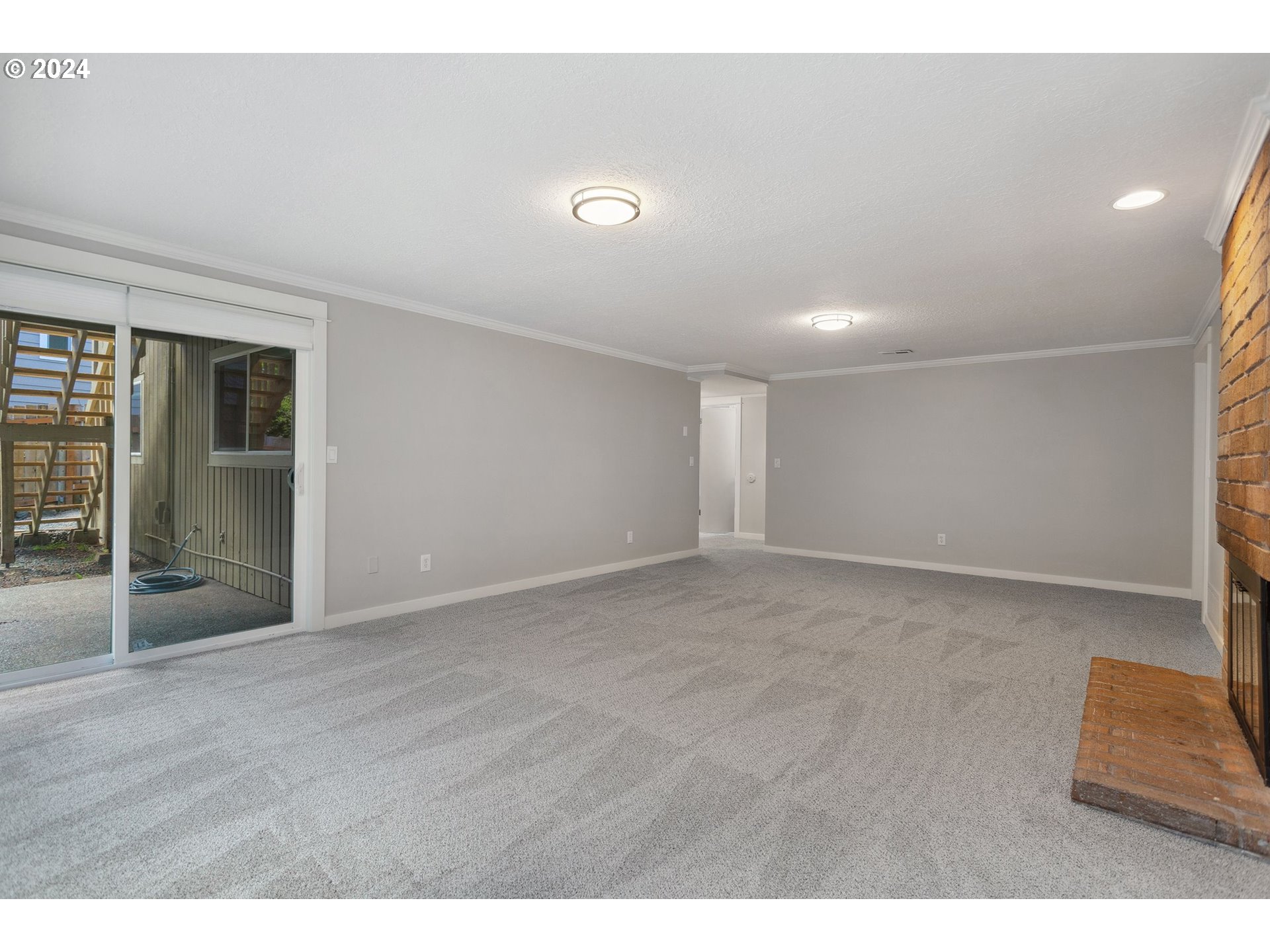 14350 Southwest Barlow Road Beaverton, OR 97008 - Photo 24 of 44 Family Room