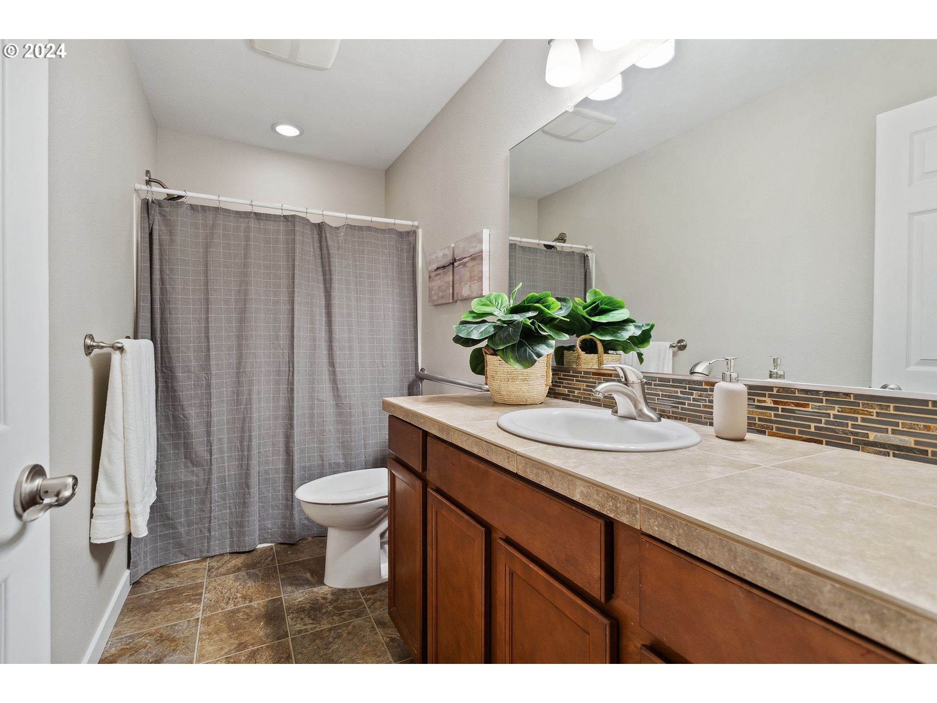 14350 Southwest Barlow Road Beaverton, OR 97008 - Photo 29 of 44 Gallery Image 29