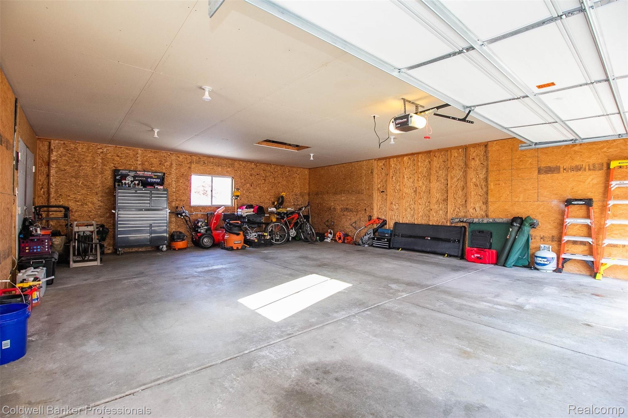 2550 Simpson Drive Rochester, MI 48309 - Photo 35 of 39 55b.jpg