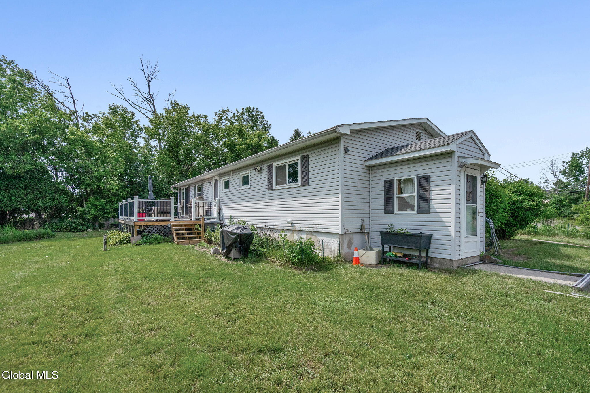 144 Haswell Road Colonie, NY 12110 - Photo 37 of 48 5-web-or-mls-144-haswell-rd