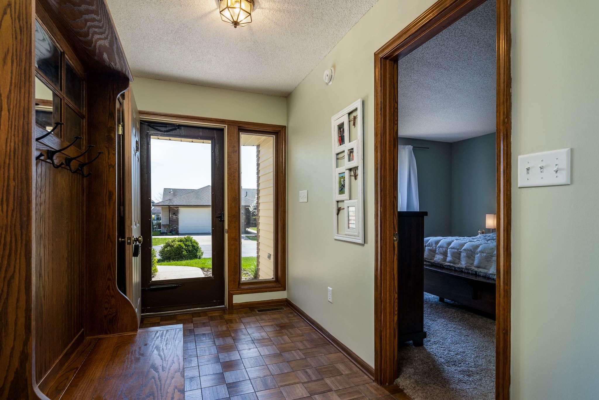 2701 Ridge Valley Drive Fort Wayne, IN 46804 - Photo 4 of 28 Gallery Image 4