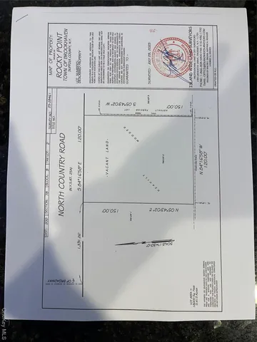 a view of a tennis court