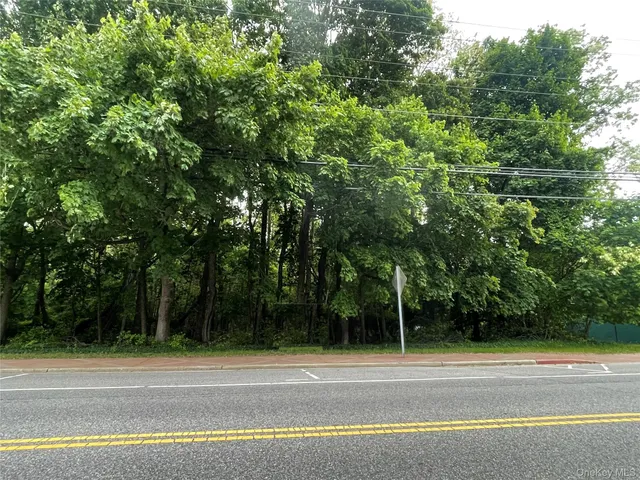 $390,000 | North Country Roads, Rocky Point, NY 11778