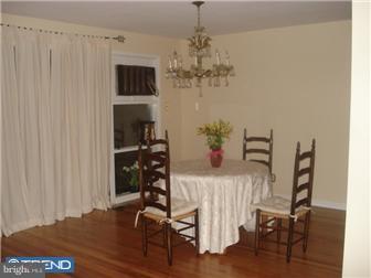432 Foster Drive Springfield, PA 19064 - Photo 2 of 8 Gallery Image 2