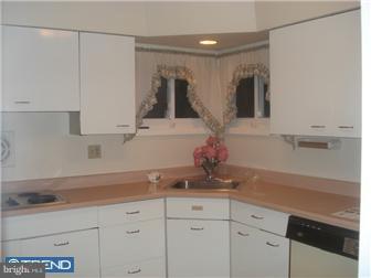 432 Foster Drive Springfield, PA 19064 - Photo 4 of 8 Gallery Image 4