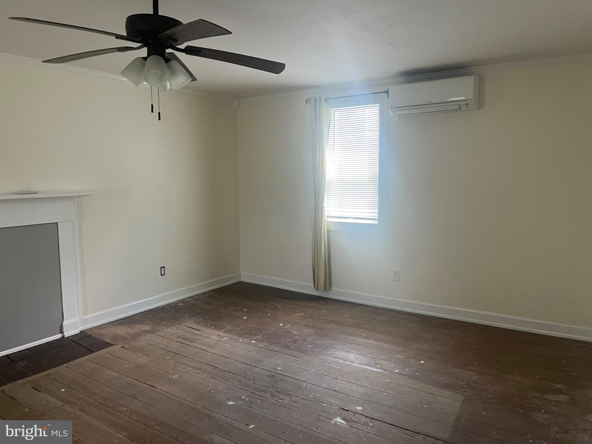 940 Ambler Road Louisa, VA 23093 - Photo 3 of 18 Bright and airy blank canvas room.