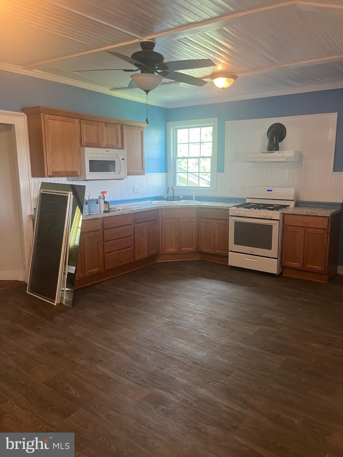 940 Ambler Road Louisa, VA 23093 - Photo 7 of 18 Bright and inviting kitchen space.