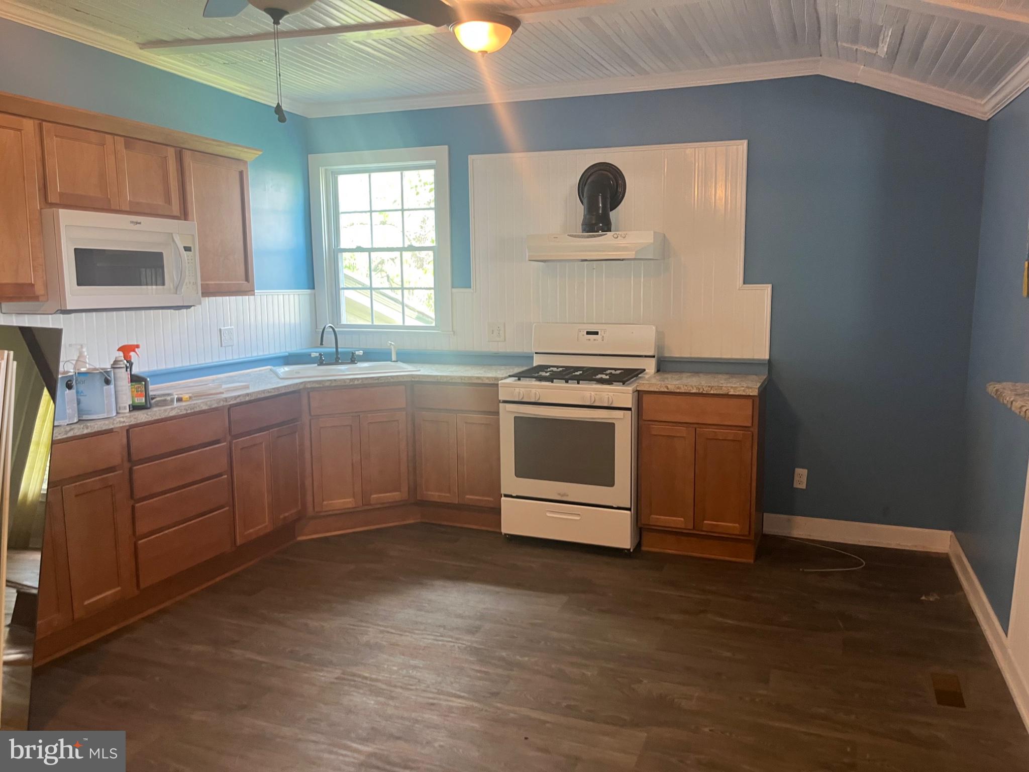 940 Ambler Road Louisa, VA 23093 - Photo 8 of 18 Bright and inviting kitchen space.