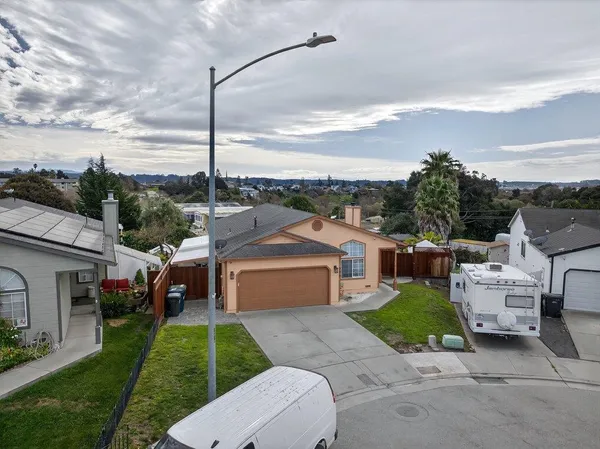 $1,080,000 | 225 Kimberly Lane, Watsonville, CA 95076