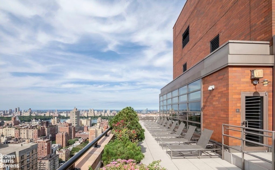 215-217 East 96th Street, Unit 30B Manhattan, NY 10128 - Photo 10 of 19