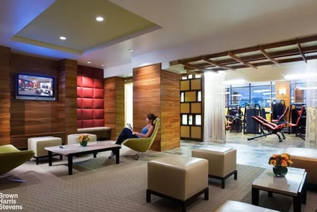 $489,000 | 215-217 East 96th Street, Unit 30B | Upper East Side