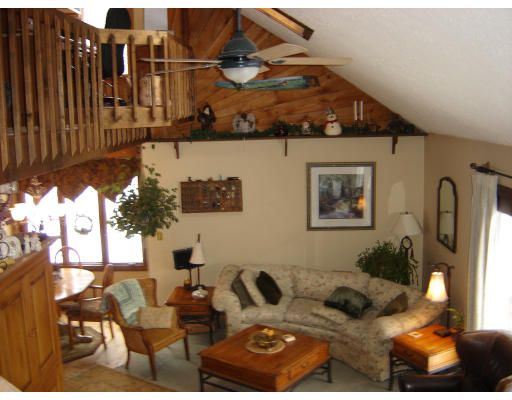 381 Brookfield Road Brimfield, MA 01010 - Photo 3 of 8 Gallery Image 3