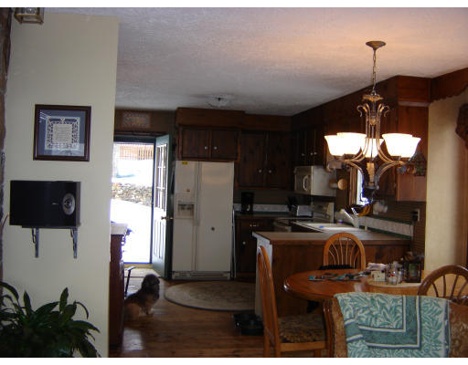 381 Brookfield Road Brimfield, MA 01010 - Photo 4 of 8 Gallery Image 4