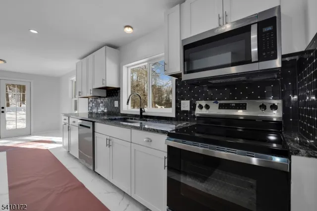 $439,000 | 52 Whitehall Road, Andover, NJ 07821