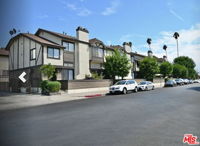 $610,000 | 19355 Sherman Way, Unit 42, Reseda, CA 91335