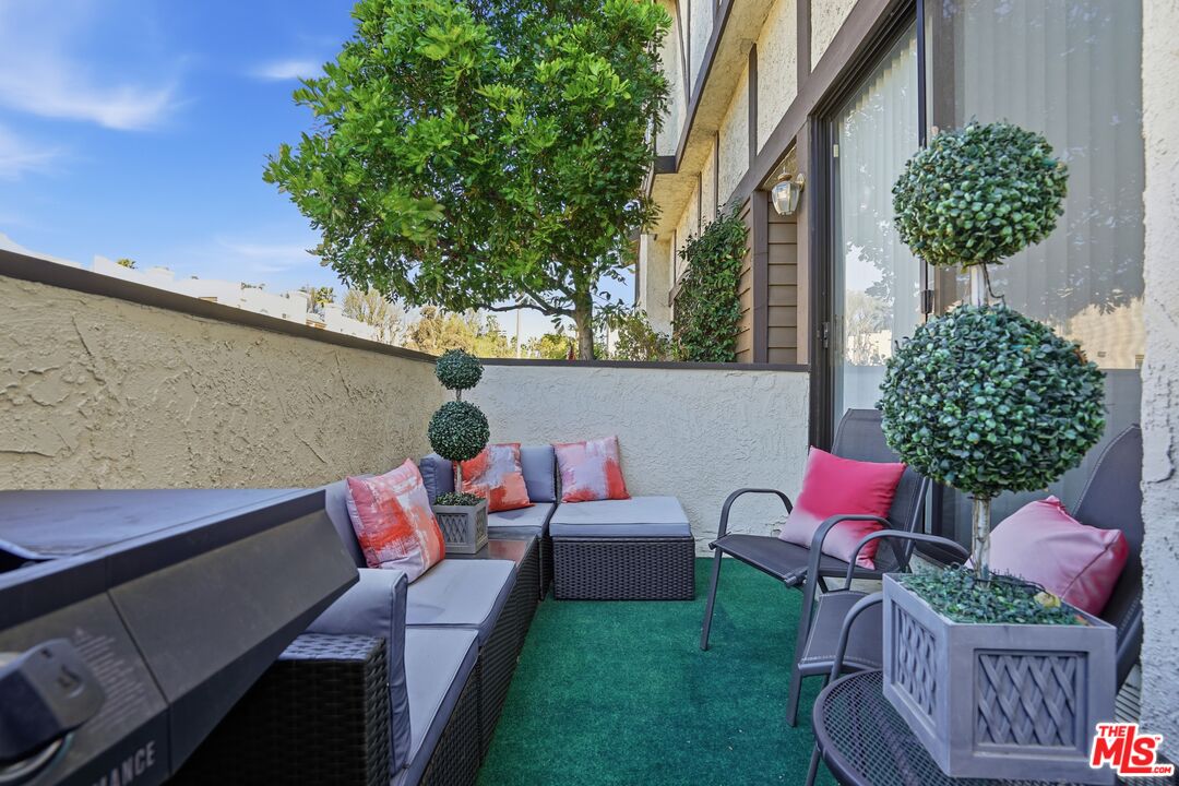 19355 Sherman Way, Unit 42 Reseda, CA 91335 - Photo 2 of 41 a outdoor view with sitting space