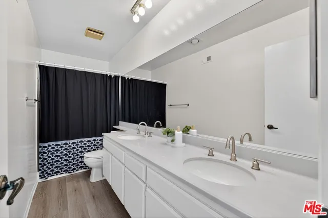 $610,000 | 19355 Sherman Way, Unit 42, Reseda, CA 91335